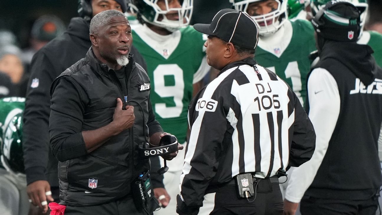 Despite being 3-14, Jets still believe in coach Aaron Glenn