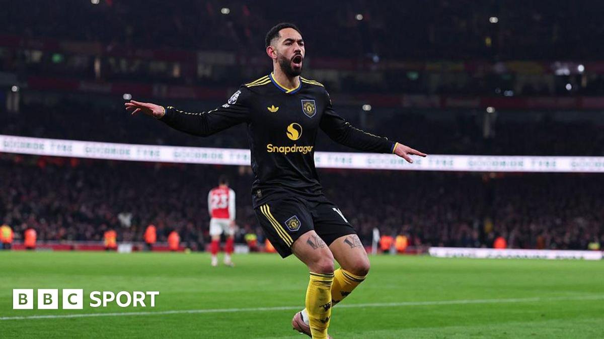 Arsenal 2-3 Man Utd: Matheus Cunha scores dramatic winner against league leaders