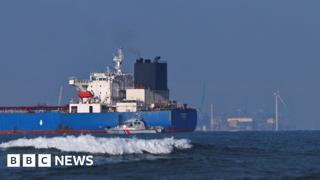 Captain of suspected Russian shadow tanker into French custody