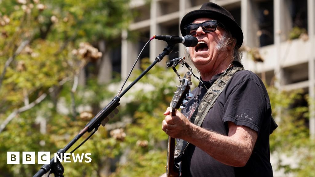 Neil Young offers Greenland free access to his catalogue