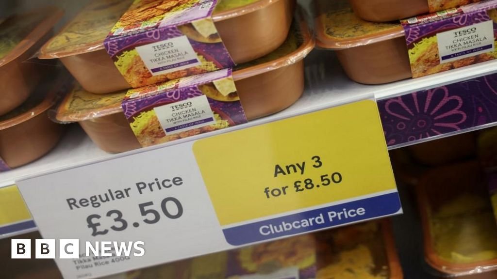 Tesco plans to give under-18s Clubcard access this year