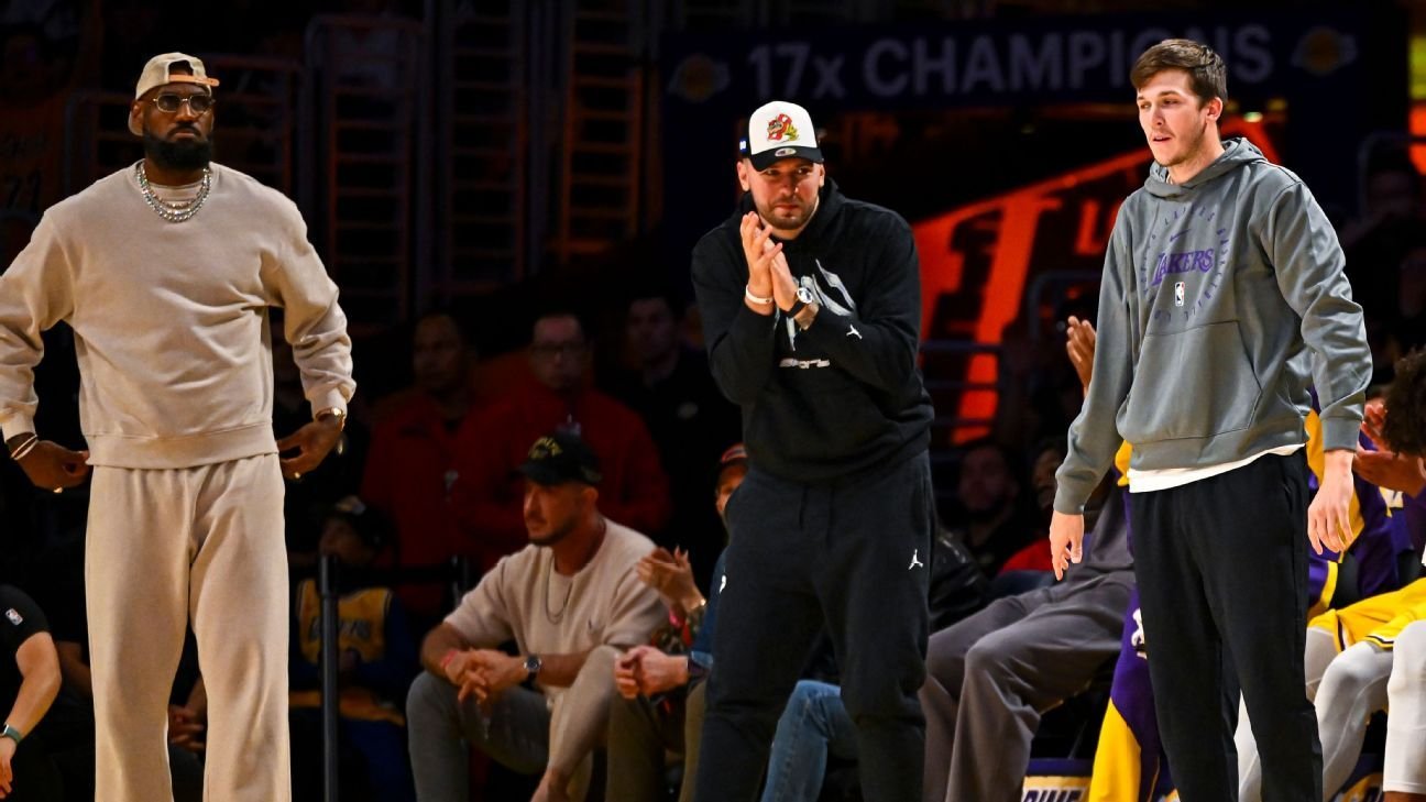 Lakers’ LeBron James sits out loss to Spurs, ending All-NBA run