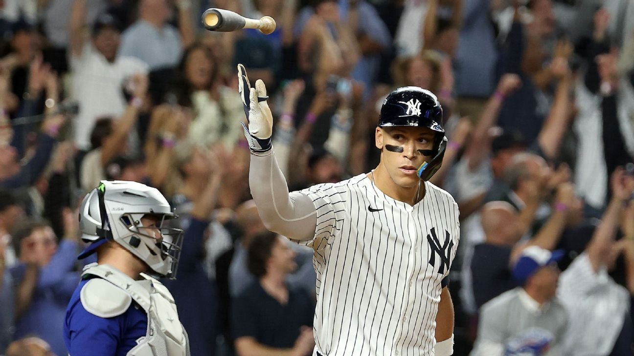 Fantasy baseball: Pitchers, catchers and mock drafters report