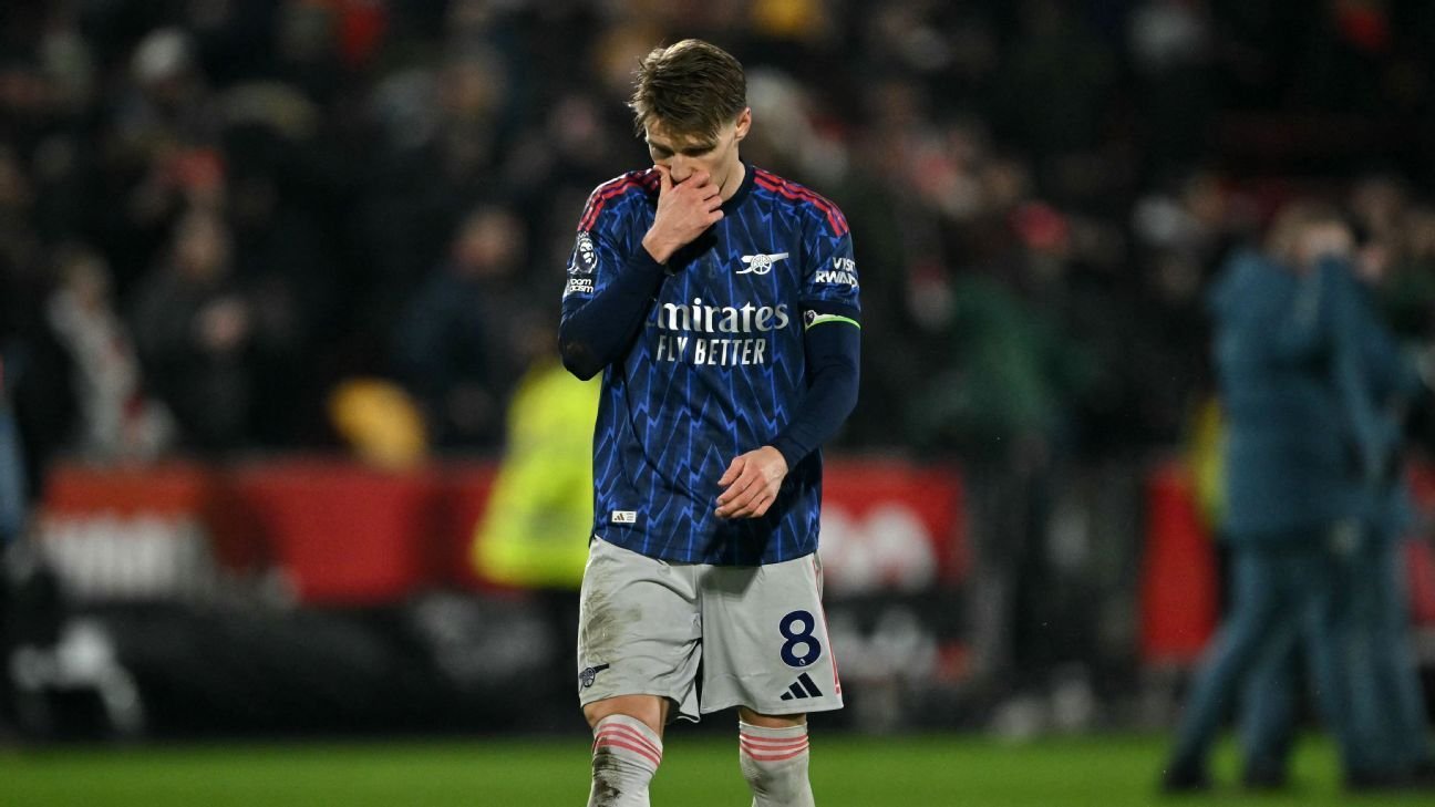 Arsenal’s turn to respond in Premier League title race falls short in Brentford