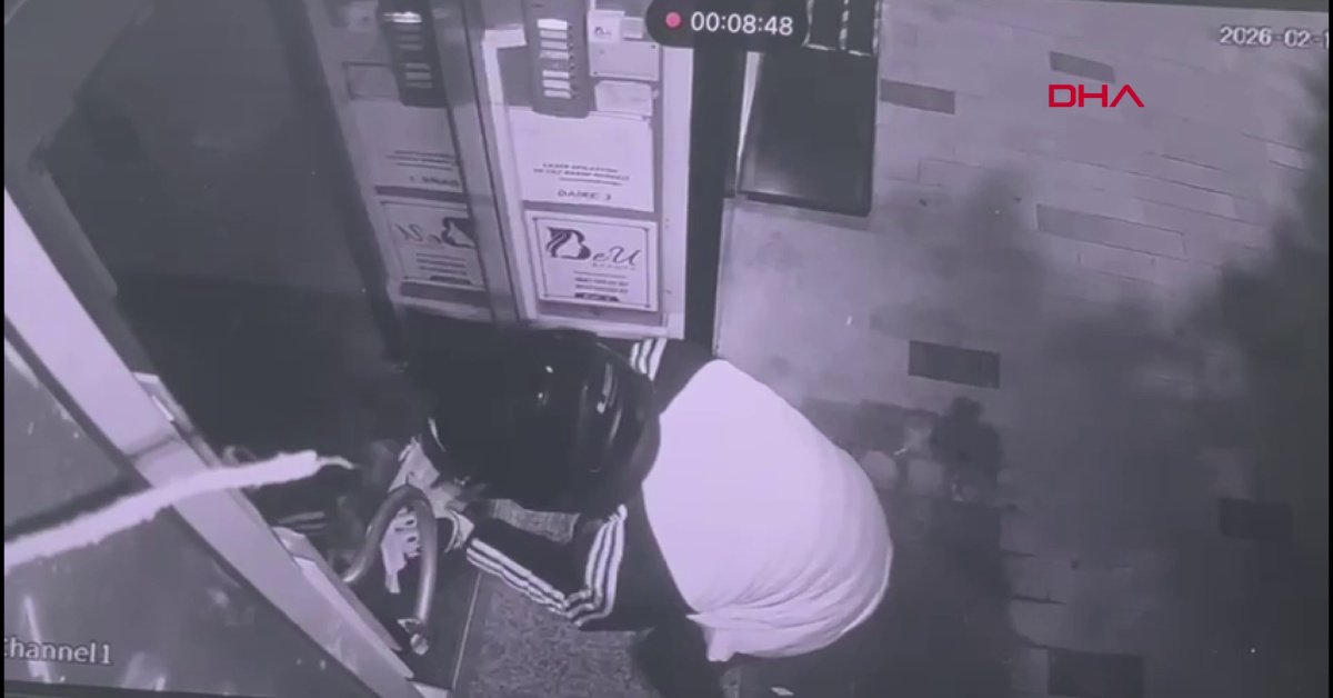 Kapıya el bombası bantladılar! | Son dakika haberleri