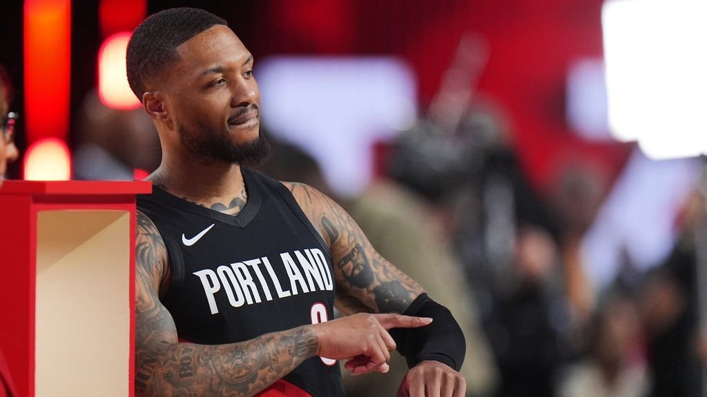Lillard claims 3rd shootout title; Johnson wins dunk contest