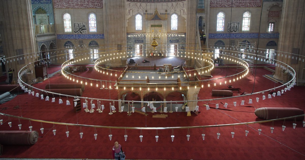 Mimar Sinan’ın ‘ustalık eseri’ Selimiye’ye metrekaresinde 729 bin ilmekli özel halı