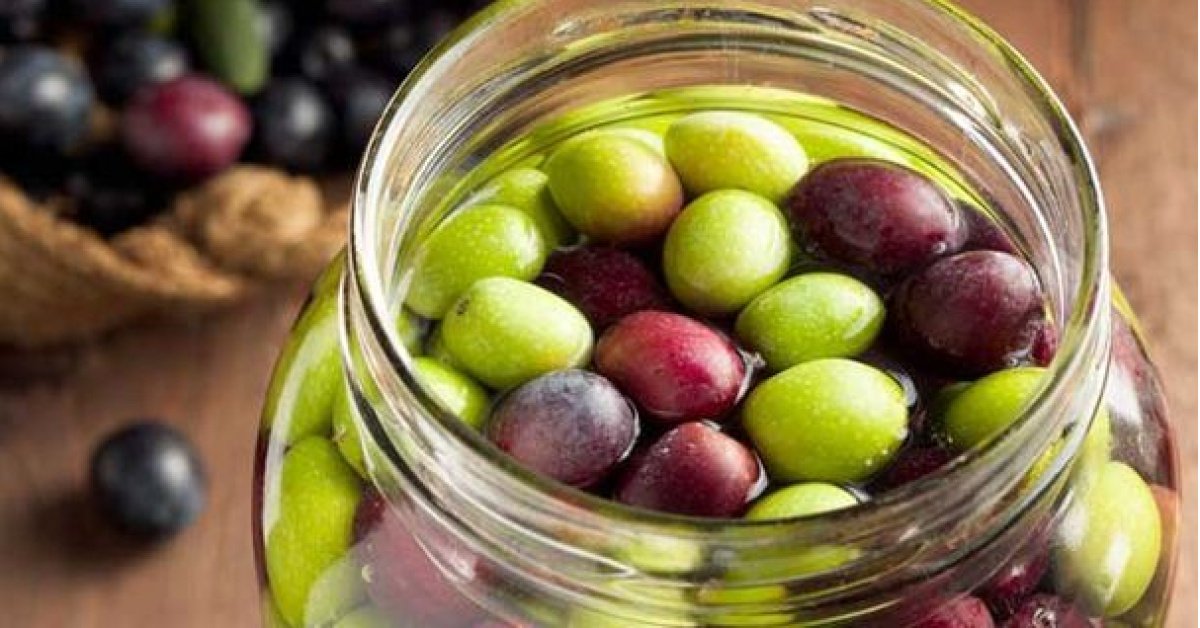 Evde yeşil zeytin nasıl yapılır? Doğal, kolay ve lezzetli ev yapımı yeşil zeytin tarifi ymk
