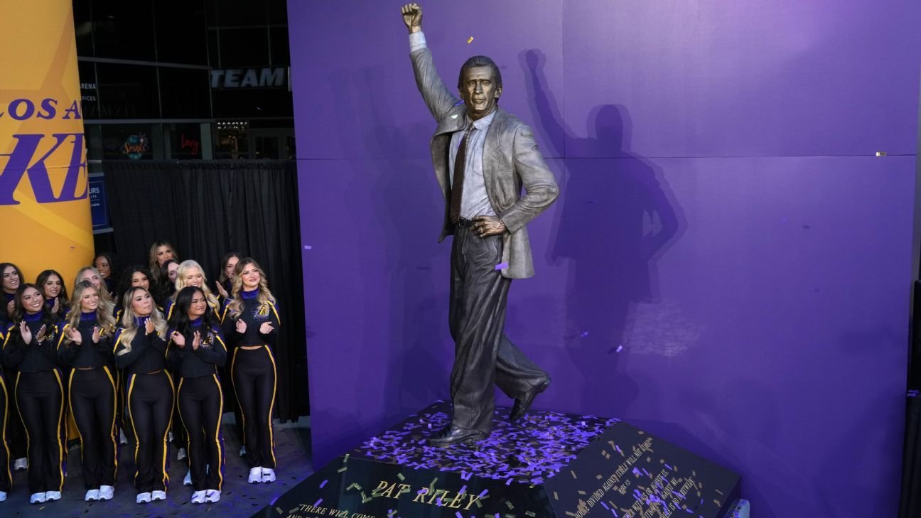 Lakers unveil statue of legendary former coach Pat Riley
