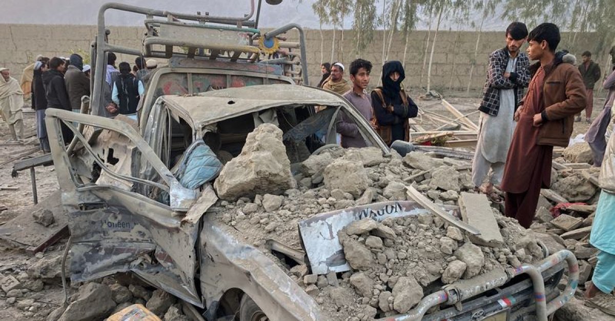 Pakistan, Afganistan’a saldırdı: 18 ölü