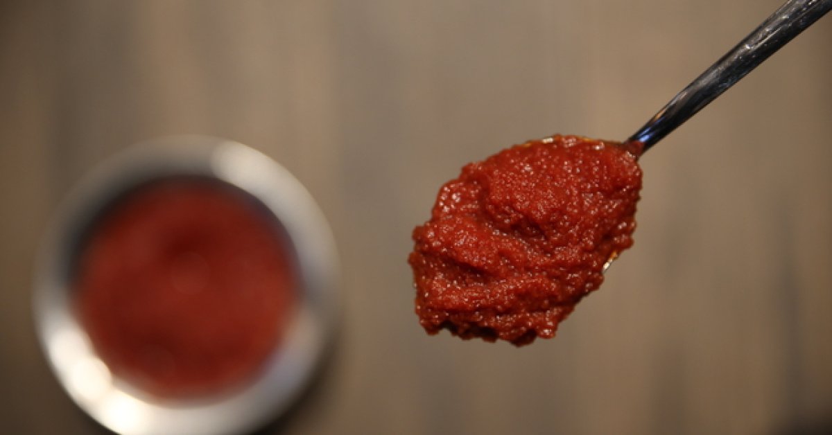 Evde domates salçası nasıl yapılır? Doğal, kolay ve lezzetli ev yapımı domates salçası tarifi