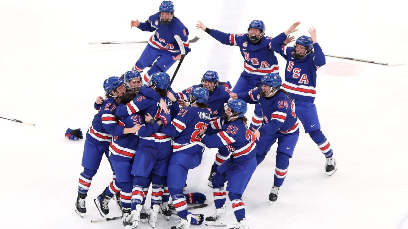 U.S. women’s hockey to celebrate gold in July with Flavor Flav