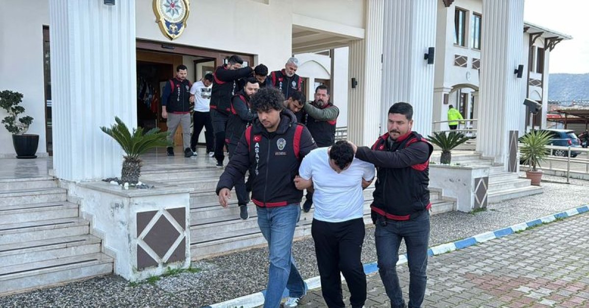 Fethiye’de 2 villaya uyuşturucu baskını: 12 gözaltı