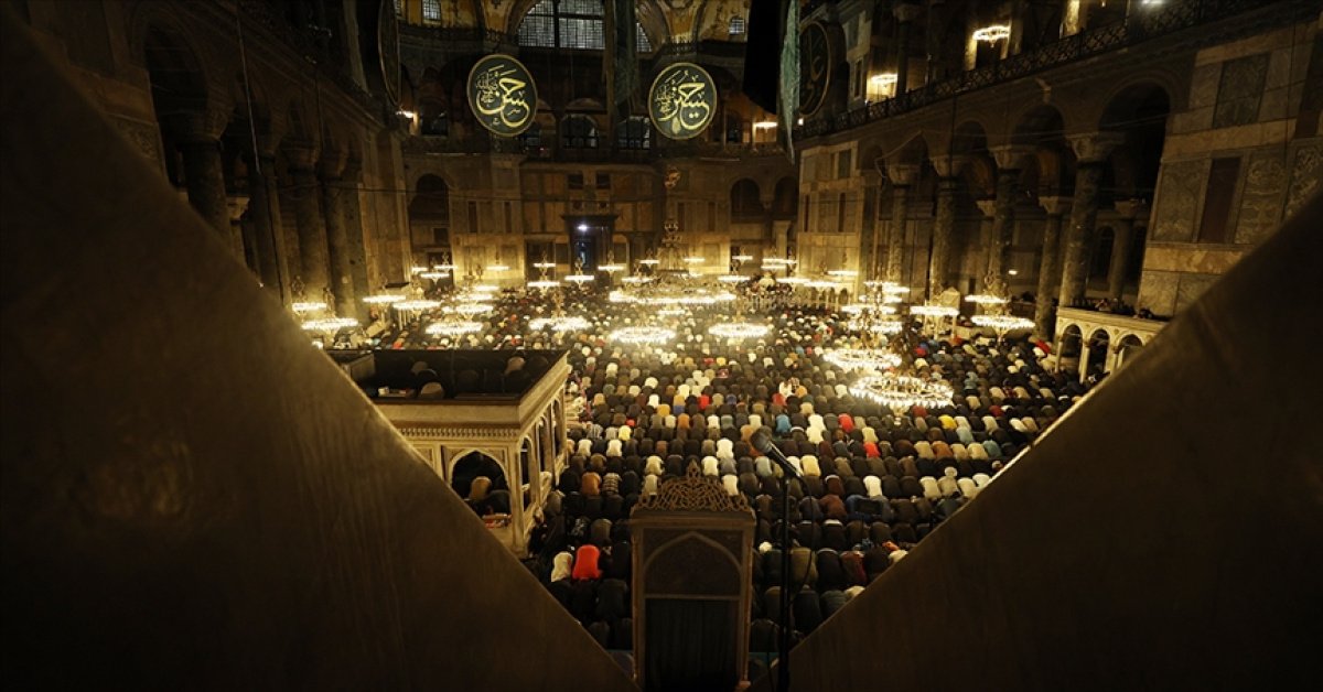 Diyanet ile Kadir gecesi ne zaman, ayın kaçına denk geliyor? Bu sene Kadir Gecesi hangi gün idrak edilecek?