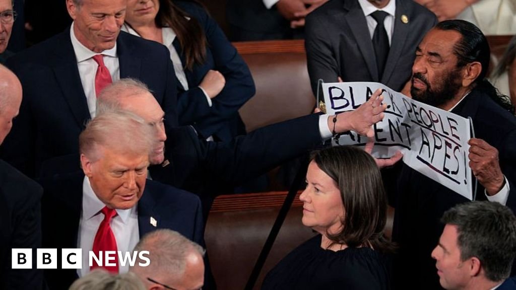 Ejections, shouting and hockey players – Key moments from Trump's big speech