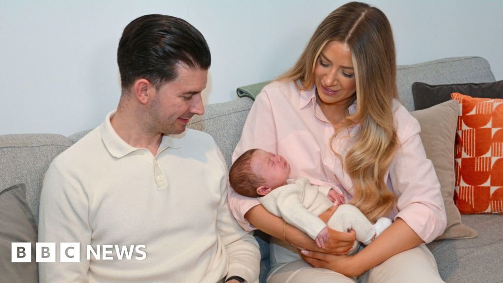 First British baby born using transplanted womb from deceased donor