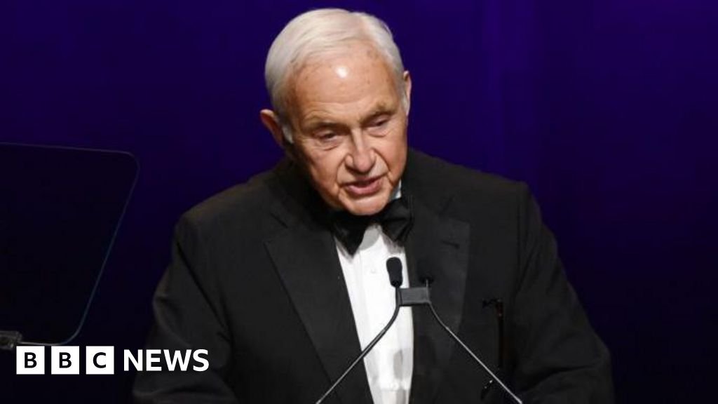 Billionaire Lex Wexner tells lawmakers he was ‘naive’ and ‘conned’ by Epstein