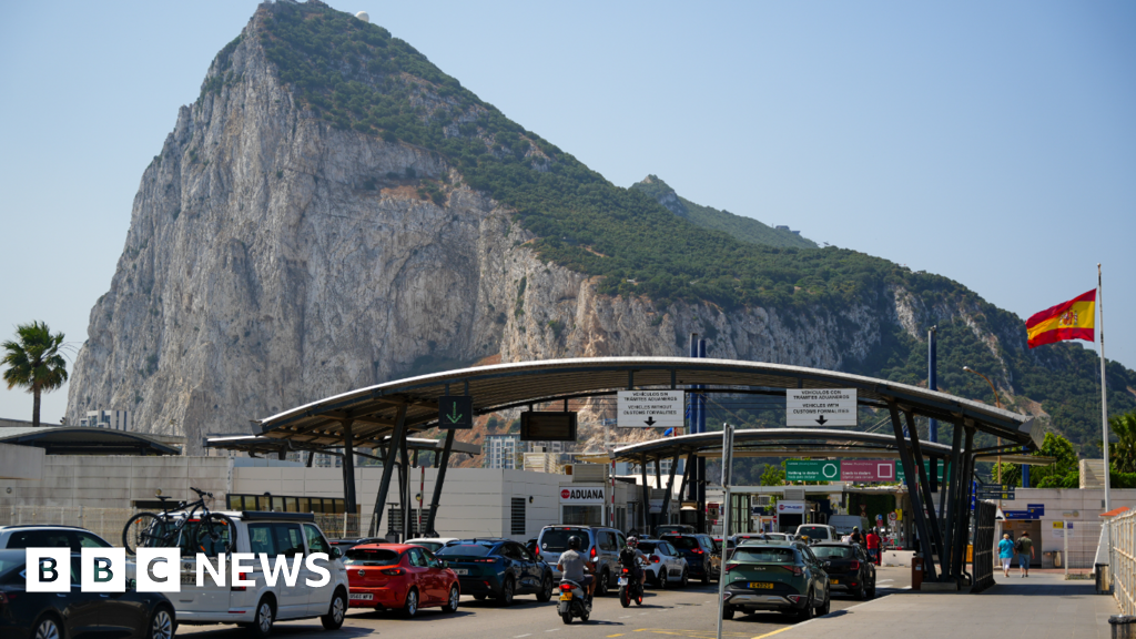 Spain to check Gibraltar arrivals under post-Brexit deal