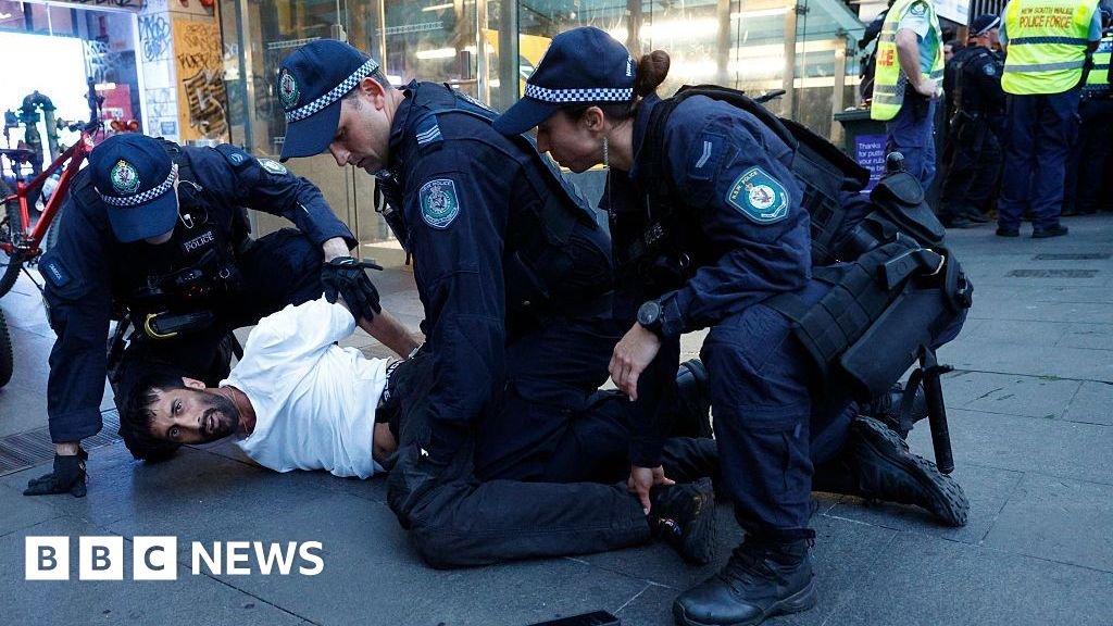 Australia police defend actions after violence at protest over Israeli president visit