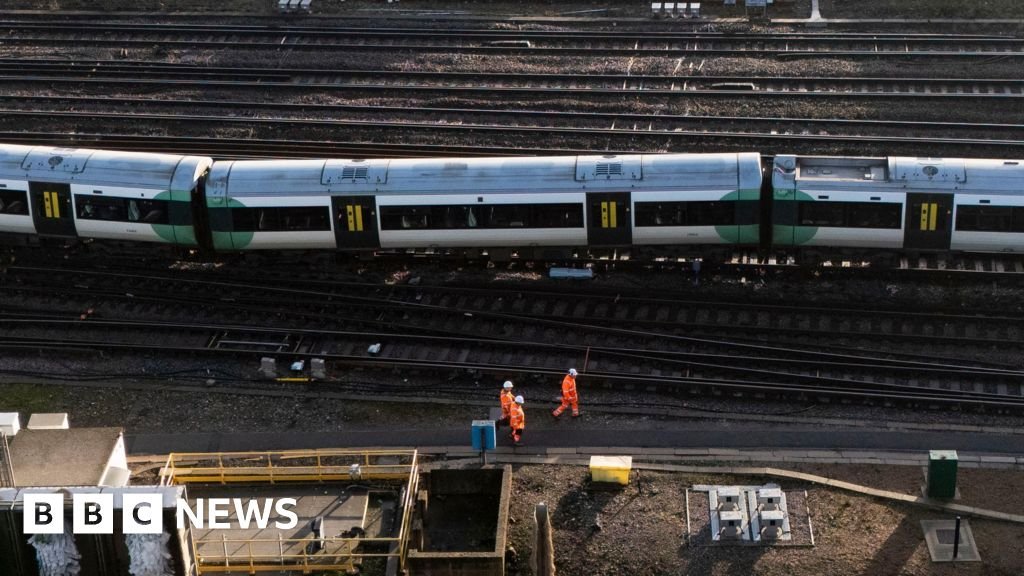 Severe rail disruption continues after derailment in south-east London