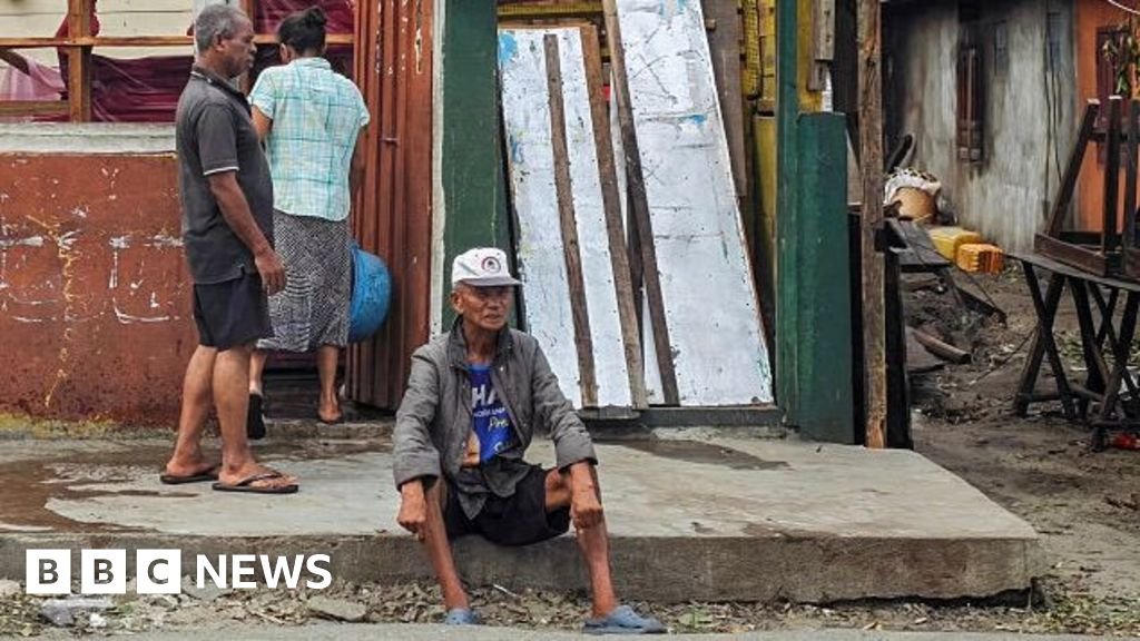 Powerful cyclone kills at least 31 as it tears through Madagascar port