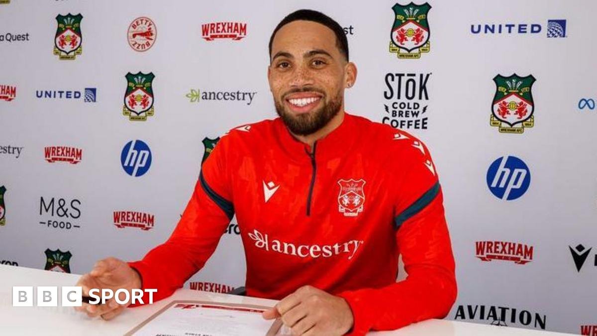 Wrexham transfer news: Red Dragons sign defender Zak Vyner from Bristol City