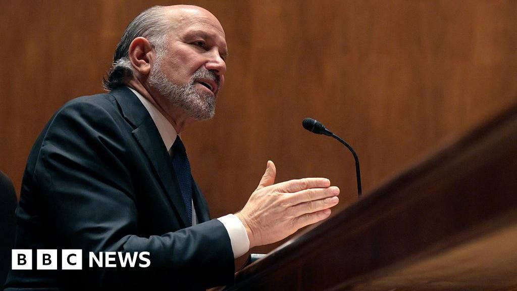 Under-fire Trump commerce secretary confirms he visited Epstein's island