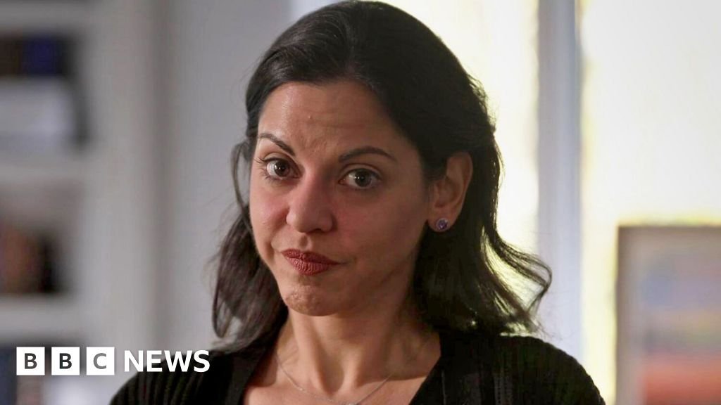 'A conman stole my money and bought his wife a 10-carat diamond ring'