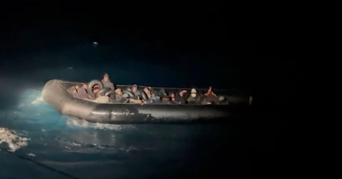 İzmir’de 35 düzensiz göçmen yakalandı