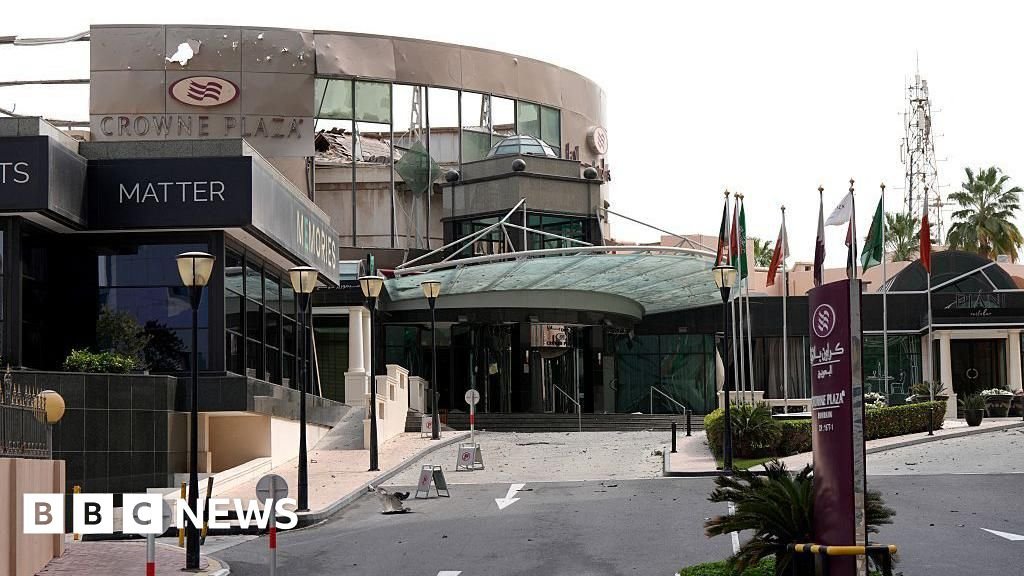 More than 100,000 Britons register for help in Middle East